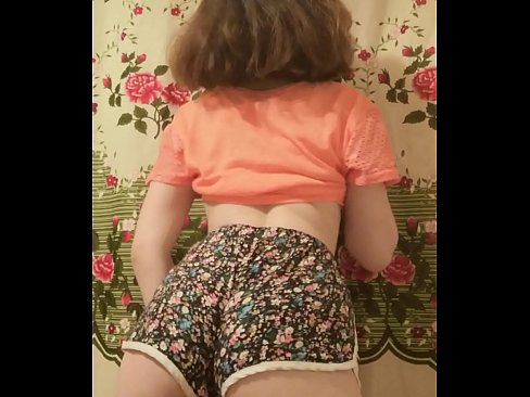 ❤️ Nena jove sexy despullant-se els pantalons curts davant la càmera Súper sexe al ca.teatroporno.ru