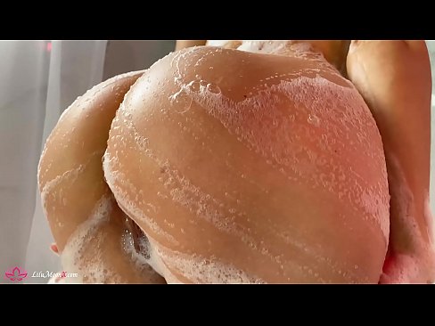 ❤️ La morena es masturba el cony amb un vibrador fins a un orgasme intens a la dutxa Súper sexe al ca.teatroporno.ru